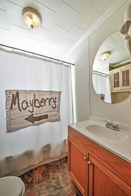 Mayberry Haven Mount Airy Exterior photo